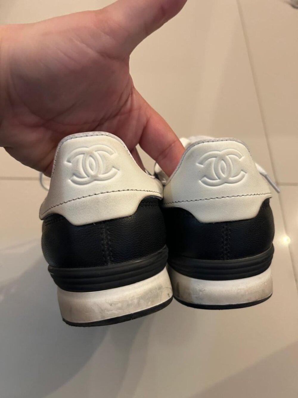 CHANEL SNEAKERS - Picture 4 of 9